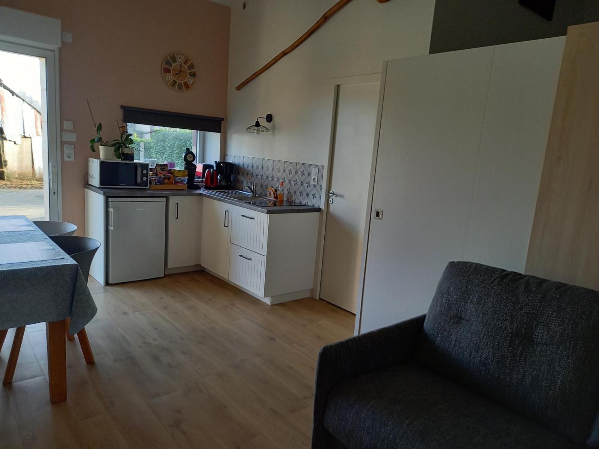 Gite La Petite Maison Montournais Екстер'єр фото