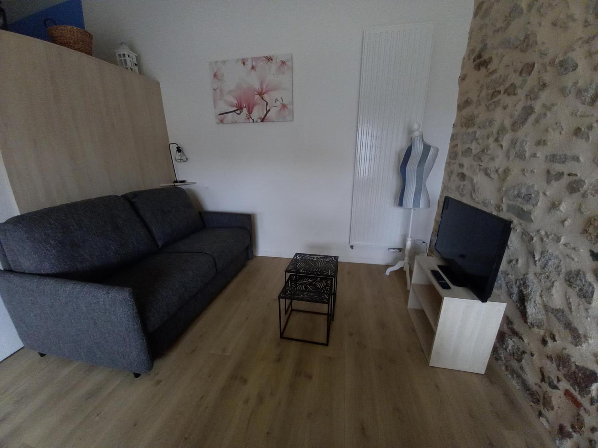 Gite La Petite Maison Montournais Екстер'єр фото