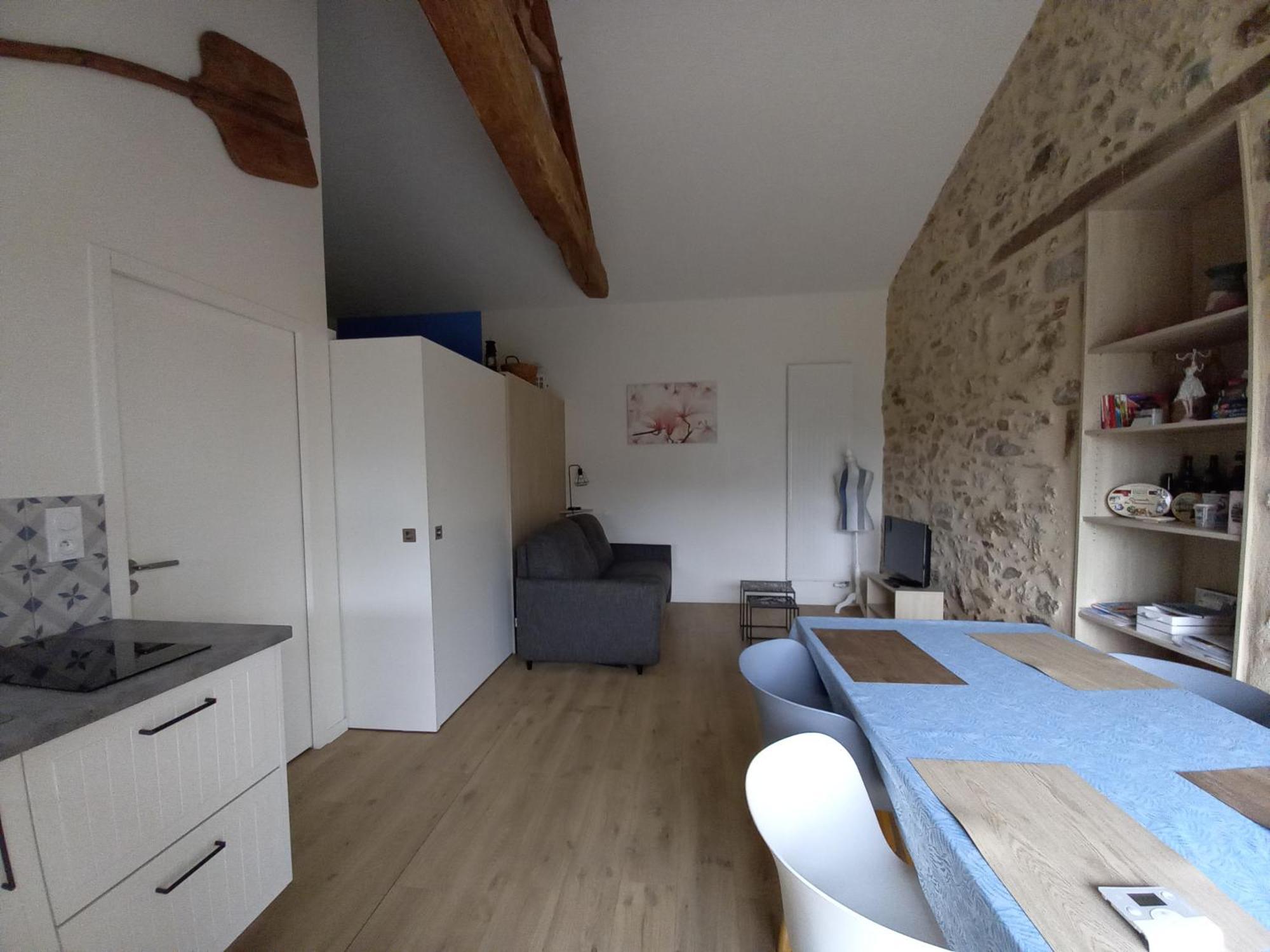 Gite La Petite Maison Montournais Екстер'єр фото